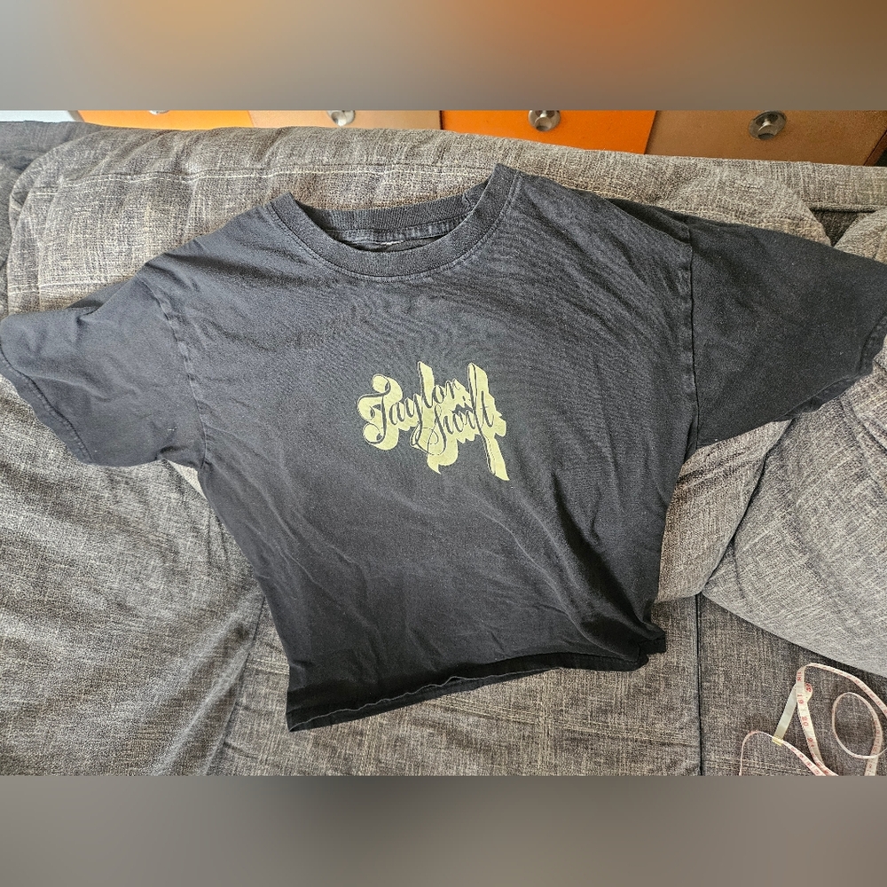 Authentic Taylor Swift (Taylors Version) 1989 Cause I Dont Know..tee. 18ptp